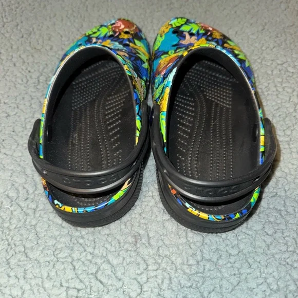 Crocs Disney Animal Kingdom Lion King Jungle Print Clogs Size 7 - Picture 3 of 7